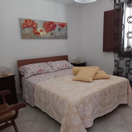 Bed and Breakfast Chicchiritanos Монти Экстерьер фото